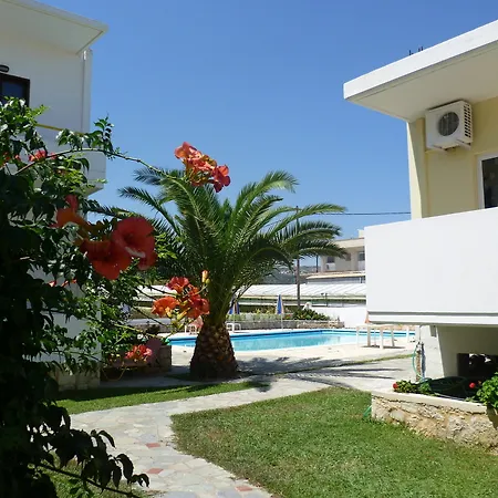 Karmi Aparthotel